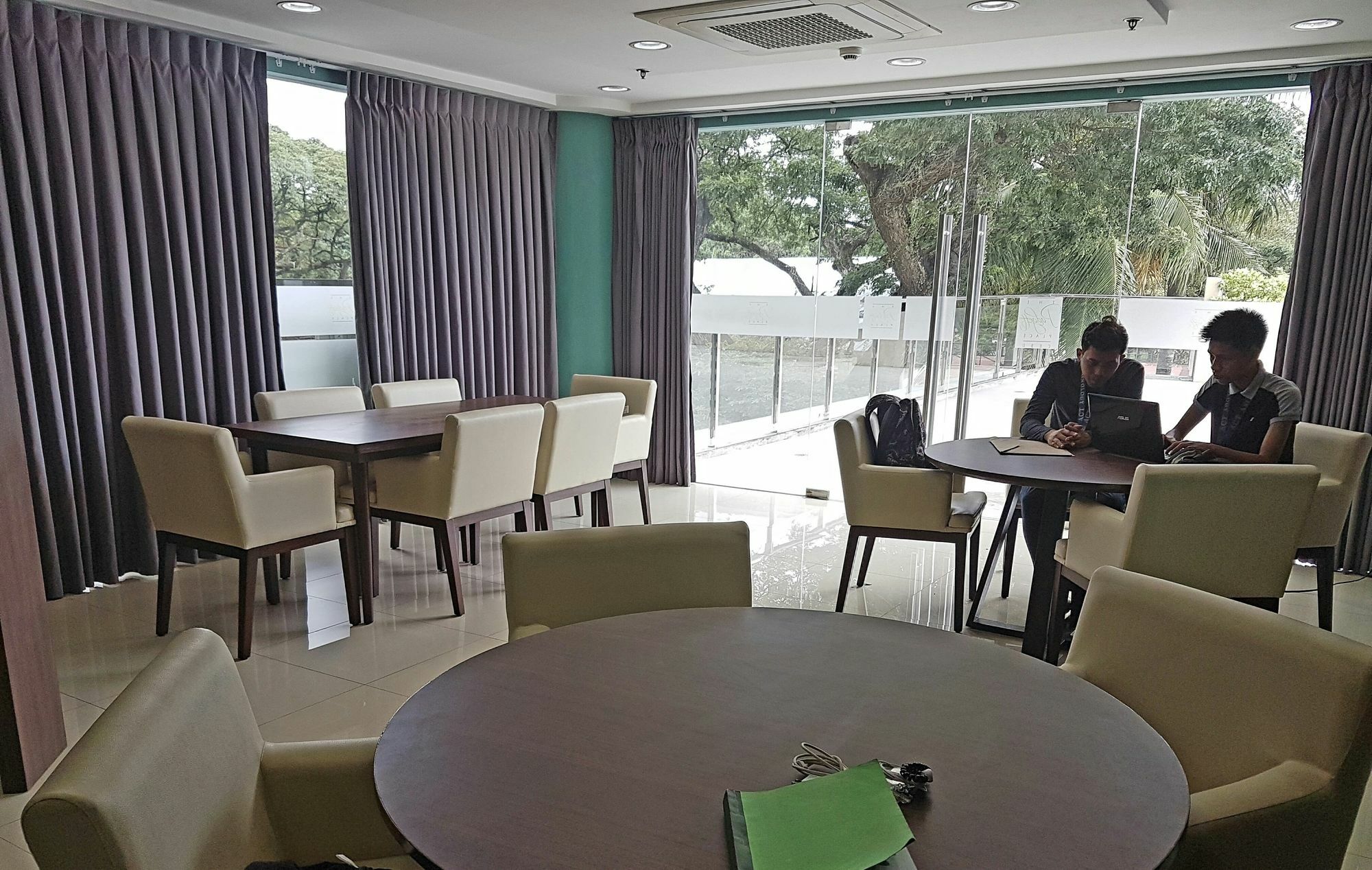 Padgett Place Prime Suites Cebu Ngoại thất bức ảnh