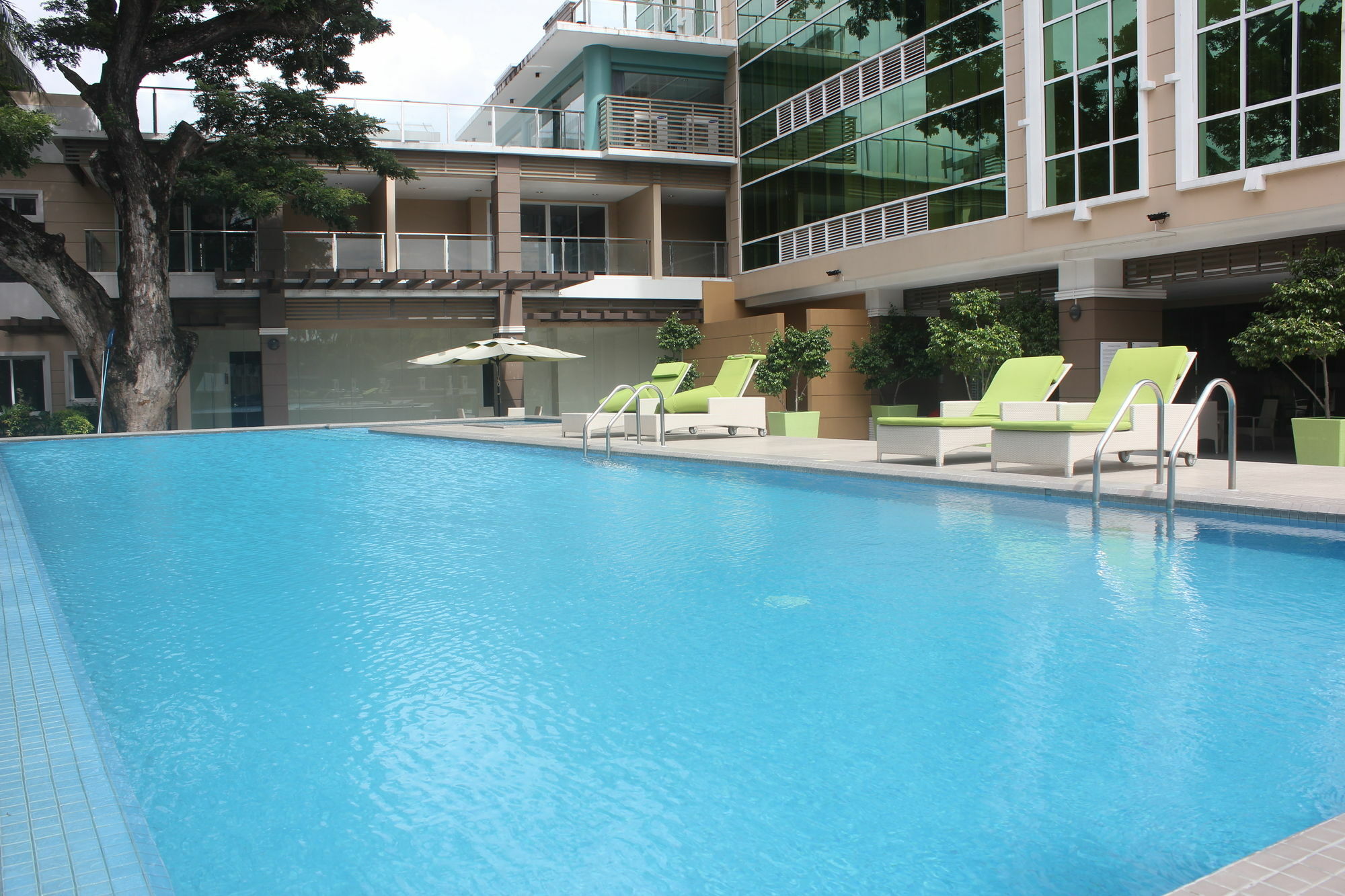 Padgett Place Prime Suites Cebu Ngoại thất bức ảnh